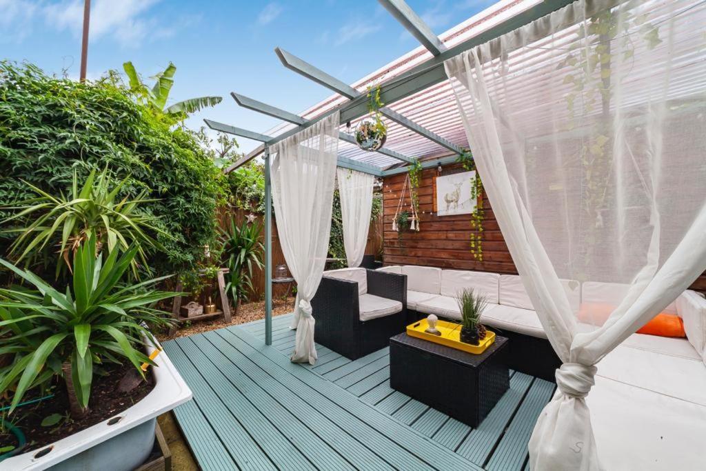 2bed Garden House W/hot Tub, Sauna & Cinema * Londen